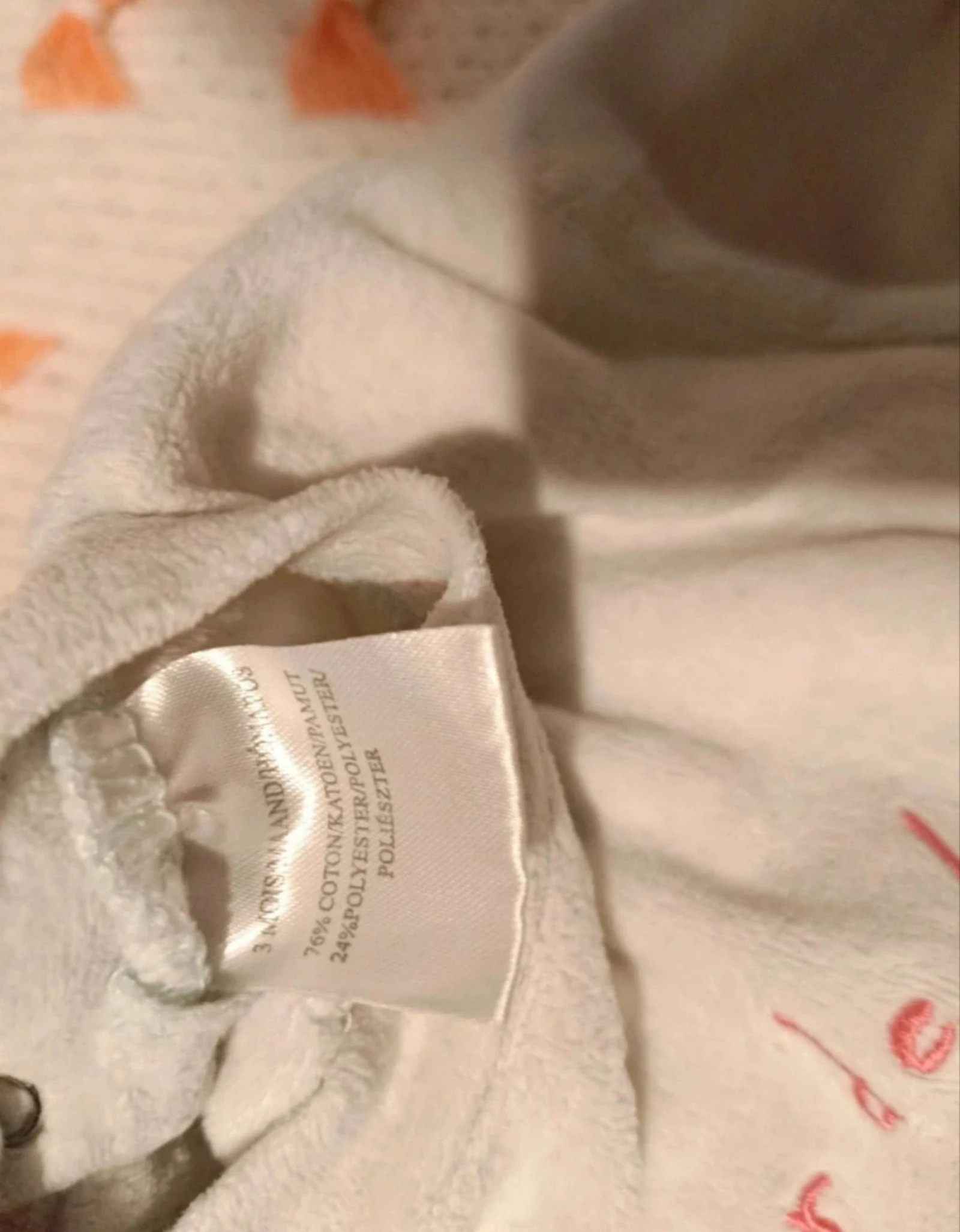 Pijama dors-bien em veludo écru bordado "Um amor de duende" – Tamanho 3 meses – Muito bom estado – photo 5